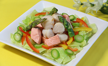 猫さん大満足！ベビーホタテと鮭と温野菜