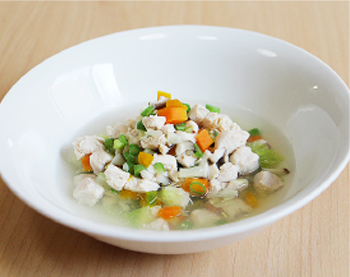 鶏ささみと野菜のスープ