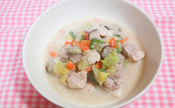 白菜とささみ&豚肉の豆乳スープ