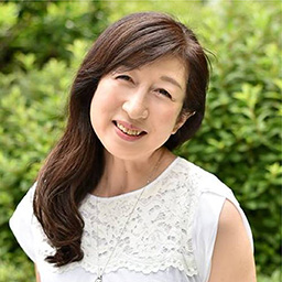 藤根　悦子